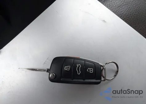 2018 Audi Q3 2.0T Premium/2.0T Sport Premium z USA, uszkodzony, nr VIN WA1ECCFS3JR019429